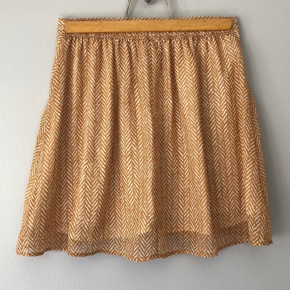 Old Navy Dresses & Skirts - Flowy chevron print skirt | old navy
